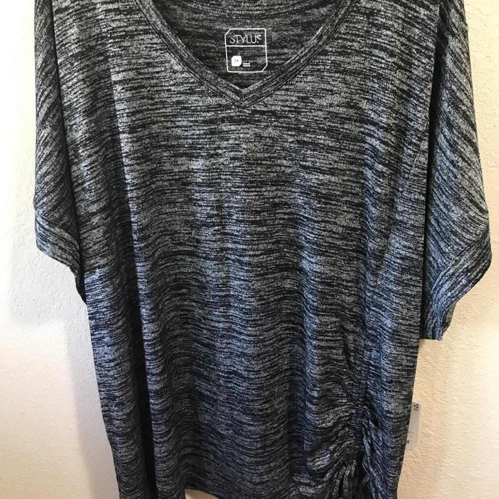 Stylus 3x Black and White Blouse